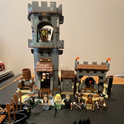 LEGO Pirates of the Caribbean 4194 Whitecape Bay Jack Sparrow 745pc 2011