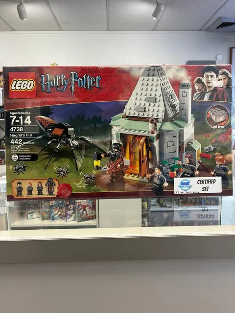 4738 Hagrid’s Hut *Light Brick Missing * -Certified