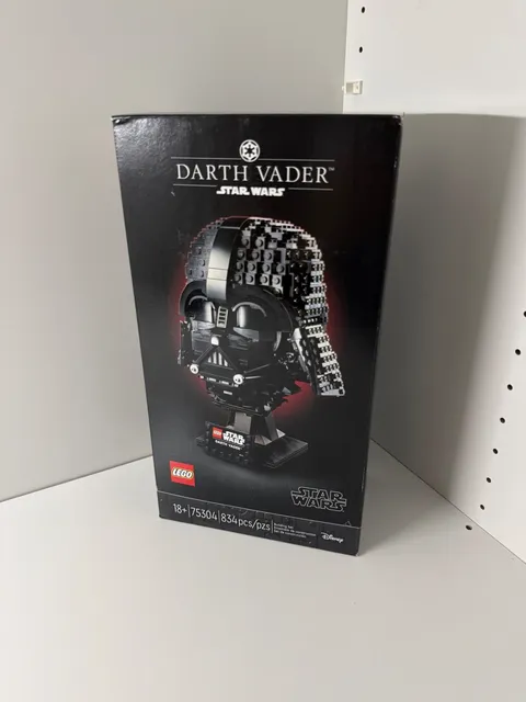 LEGO Star Wars: Darth Vader Helmet (75304)