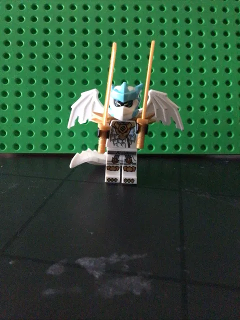 LEGO Dragon Form Zane Mini Figure 71854 Ninjago Dragons Rising 4