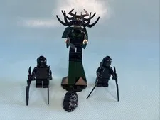 LEGO Marvel Thor Ragnarok Hela Minifigure w/ Stand Weapon Hair + Berserkers