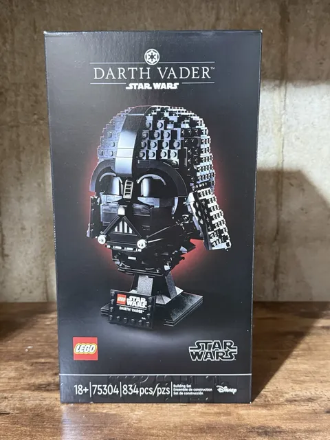LEGO Star Wars Darth Vader Helmet 75304 NEW Factory Sealed Retired 18+ 834 PCS