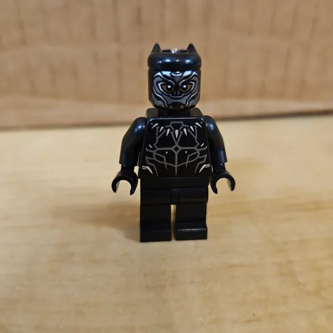 LEGO Marvel Avengers Infinity War Black Panther Minifigure From Keychain 