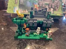 LEGO Minecraft: The Jungle Temple 21132, Complete Set w/ Minifigs & Instructions