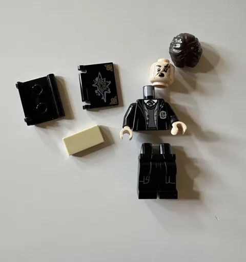 New Lego Tom Riddle And Diary From Harry Potter Hogwarts Set 76473