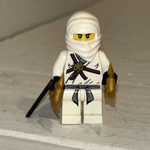 LEGO Ninjago Vintage 2011 Zane (njo0001) Rare/Retired "The Golden Weapons"