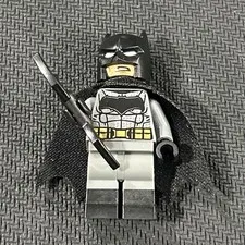 LEGO DC Superheroes Justice League Batman Tactical Suit Minifigure + Batarang