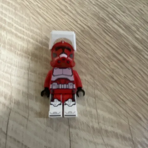 LEGO Star Wars Clone Trooper Minifigure Red & White Plastic Age 5+