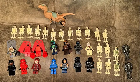 LEGO Star Wars, Marvel, Etc. Minifigure Lot of 35 - Read Description!