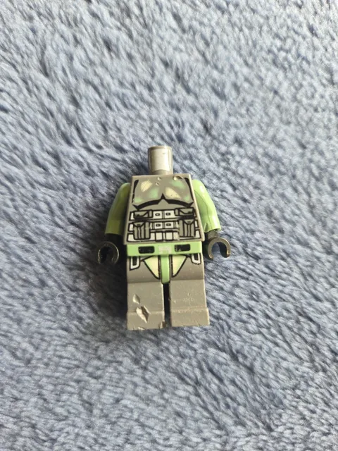 LEGO sw0131 Clone Scout Trooper Episode 3 Kashyyyk Trooper Minifigure Torso And