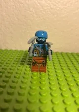 Town City LEGO® Arctic Climber Blue Helmet & Ice Picks Minifigure 
