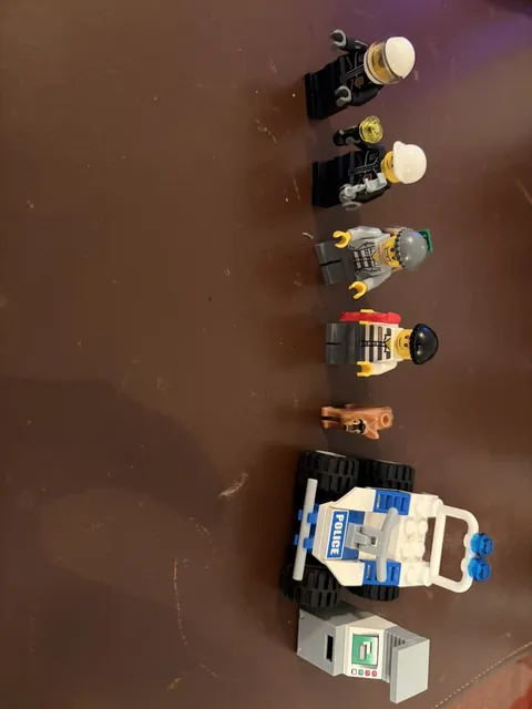LEGO CITY: Police Minifigure Collection (7279)- Complete