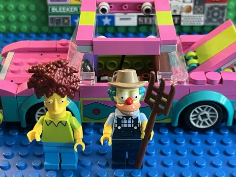LEGO The Simpsons Krusty Car, Krusty, & Sideshow Bob (From Set 10352)