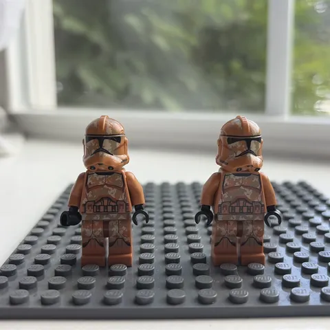LEGO Star Wars Geonosis Troopers Lot of 2- Phase 2 Camo & Airborne - 75089