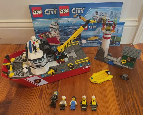 LEGO City Fire Boat 60109 100% Complete