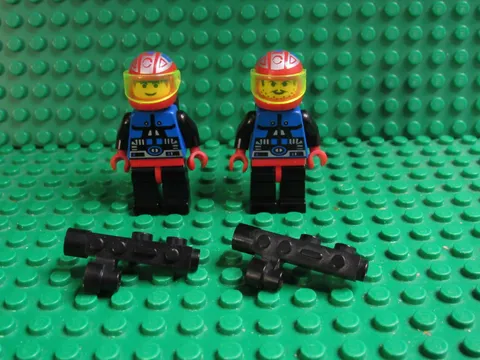 Lot 2 LEGO Spyrius Minifigures 6959 6991 6949 6939 6705 Chief Space SP64
