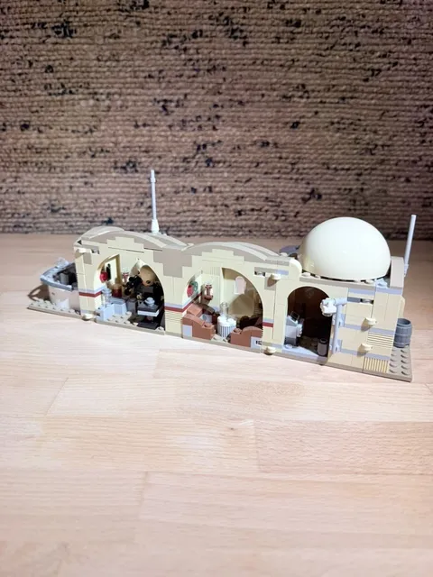 LEGO Star Wars: Mos Eisley Cantina (75052) (92% COMPLETE)