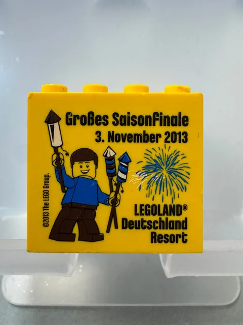 LEGO collectible brick special brick 2x4x3 yellow Legoland large season finale 2013