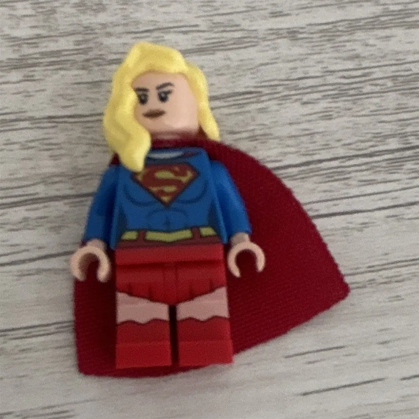LEGO Supergirl Minifigure Figure w/ Red Cape & Blonde Hair AUTHENTIC
