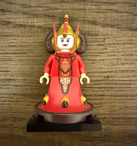 LEGO Star Wars Padmé Amidala Minifigure w/ Dress, Hairpiece & Display Stand