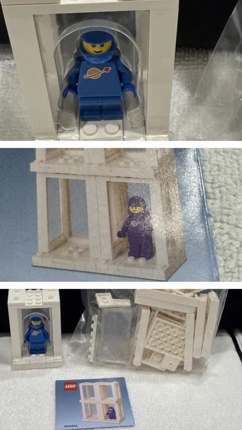 LEGO Minifigure Display Boxes 850423 Blue Benny Space Man Astronaut No Box