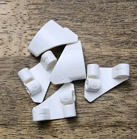 LEGO White Technic, Panel Curved #10 3 x 3 Tapered Right. QTY 5. Part No. 2403.