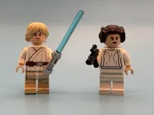 LEGO Star Wars Luke Skywalker Farm Boy & Princess Leia Minifigs