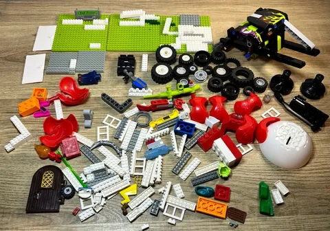 Random LEGO Lot - Parts Bricks - Random Assorted Pieces -