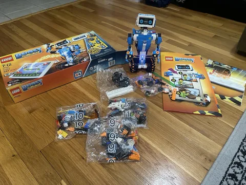 LEGO Boost: Creative Toolbox (17101)