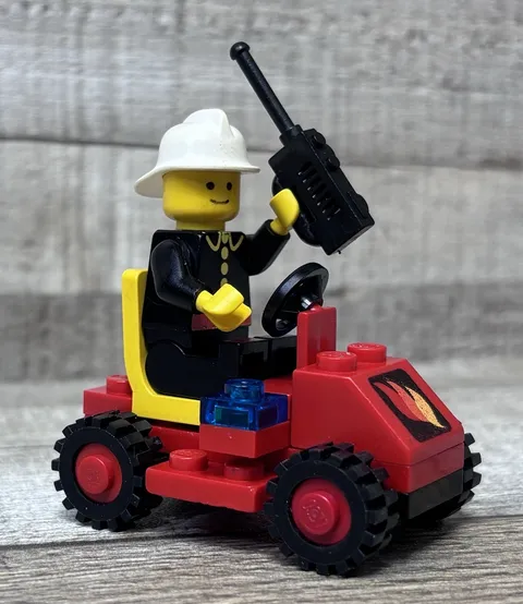 LEGO Town: Fire Chief's Car (6611) Complete w/ All Pieces