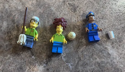 LEGO Simpsons Minifigures Krusty Burger Lou Squeaky Voiced Teen Sideshow Bob