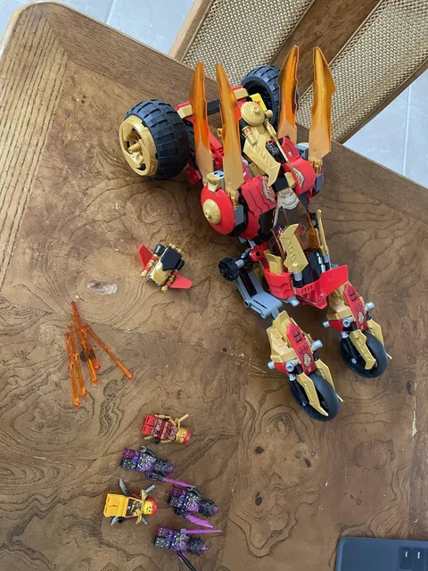 LEGO NINJAGO: Kai's Golden Dragon Raider (71773) Almost complete.