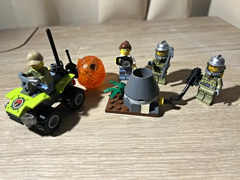 LEGO City Volcano Starter Set 60120 100% Complete