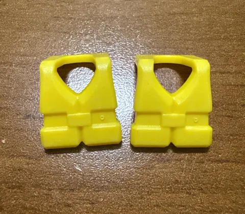 Lot 2 Lego Minifig YELLOW LIFE JACKETS Sailor Ship & Boat Preserver Vest 97895