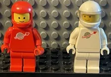 LEGO Classic Space Minifigure Lot Red And White Complete w/ Backpacks Vintage