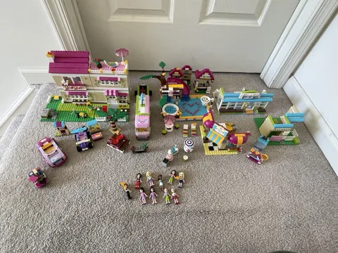 LEGO FRIENDS Lot 8 Sets 3315 41013 41010 3184 41006 3930 41008 3188 INCOMPLETE
