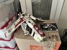 LEGO Star Wars UCS Republic Gunship 75309 98% complete  missing stand