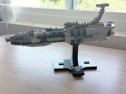 lego star wars invisible hand 75377