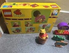 LEGO Duplo 2983 Winnie The Pooh Heffalump Hide N Seek w/ Piglet RARE Complete