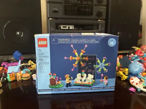 LEGO Firework Celebrations 40689 Limited Edition Set 184 pcs Ages 7+