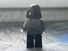 LEGO Star Wars Qi’ra figure - Yoda torso MISPRINT
