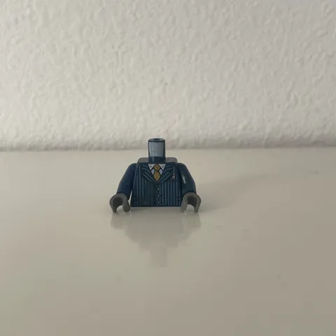 LEGO - Minifig, Torso Suit Pinstripe Jacket and Gold Tie Pattern - Dark Blue