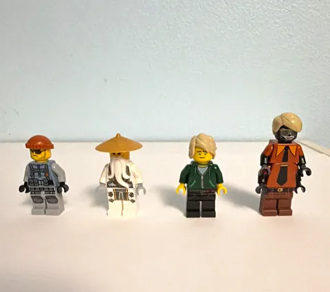 LEGO ninjago Minifigures Lot of 4 Mixed Figures as is