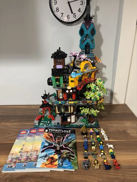 Lego Ninjago City Gardens 71741  Legacy Golden Wu Complete With All Figures
