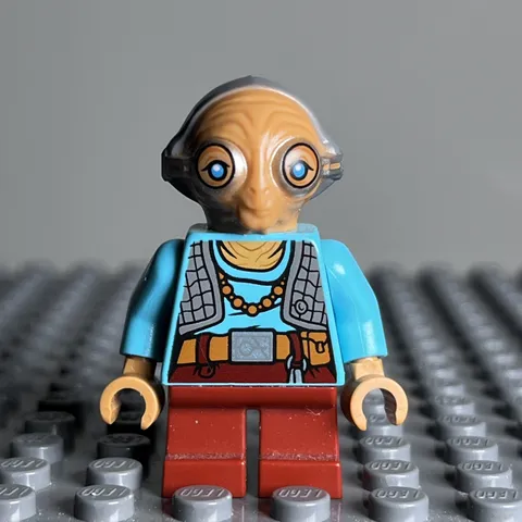 Lego Star Wars Maz Kanata Minifigure SW0703 From Set 75139 - 3H