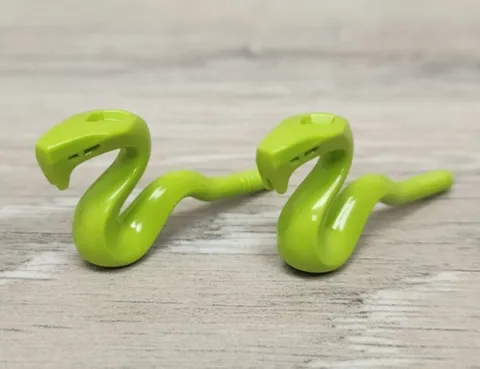 Lego 98136 Lime Green Snake Raised Minifigure Figure Part Piece Lot Of 2