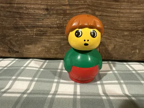 Lego Duplo Primo Figure Green Shirt Red Pants