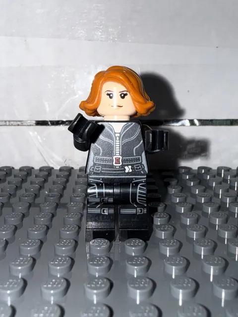 LEGO Sh0922 - Black Widow - Black Jumpsuit, Dark Orange Short Hair, P. Legs/Arms