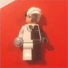 LEGO TWO-FACE mini-figure 2006 •LEGO BATMAN•perfect condition :)