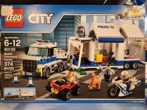 LEGO CITY: Mobile Command Center (60139)